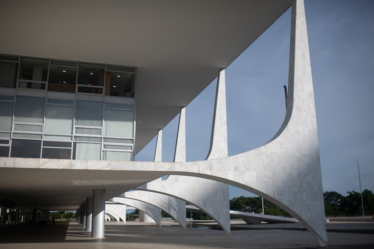 A visita do "homem da mala" de Vorcaro ao Palácio do Planalto