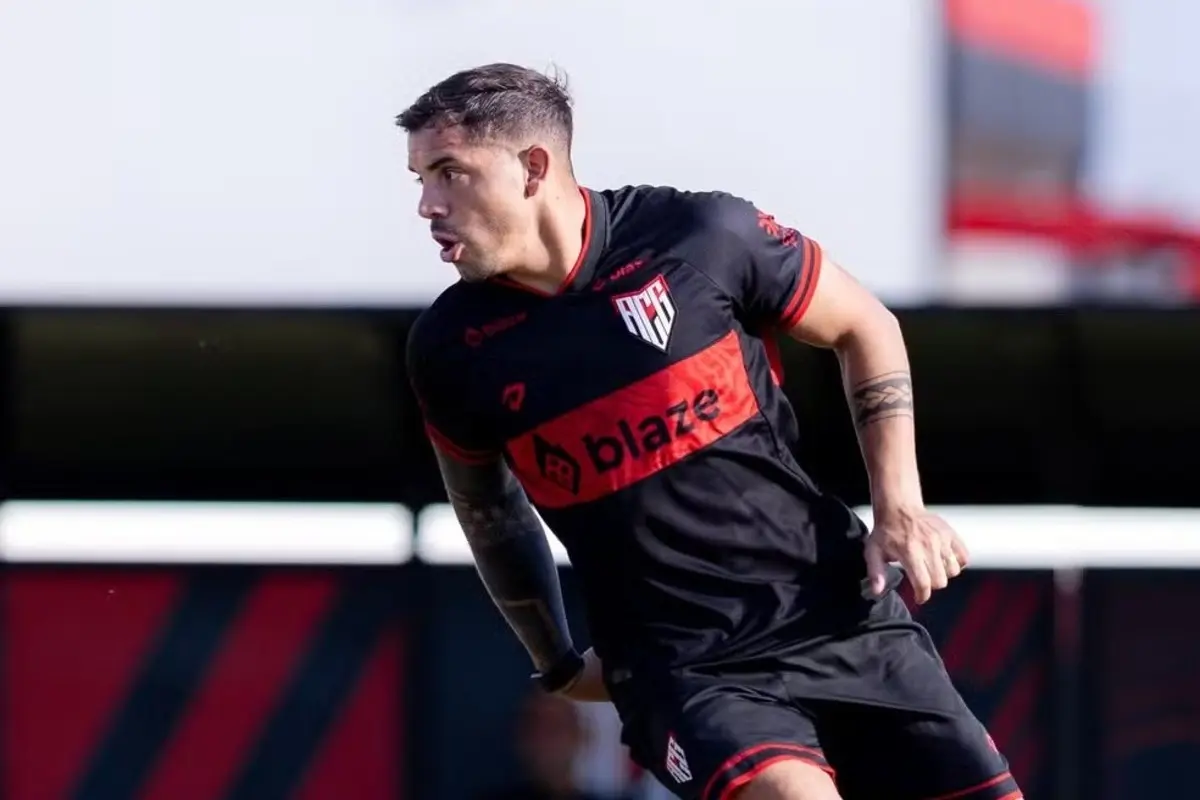Adson confirma Terans no Atlético: “Em 15 dias estará em Goiânia”