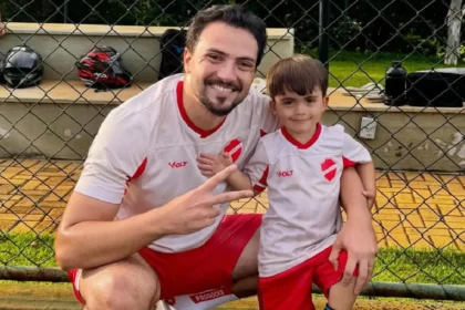Amor de berço: Pai vilanovense aposta no amor pelo futebol para criar memórias afetivas com o filho