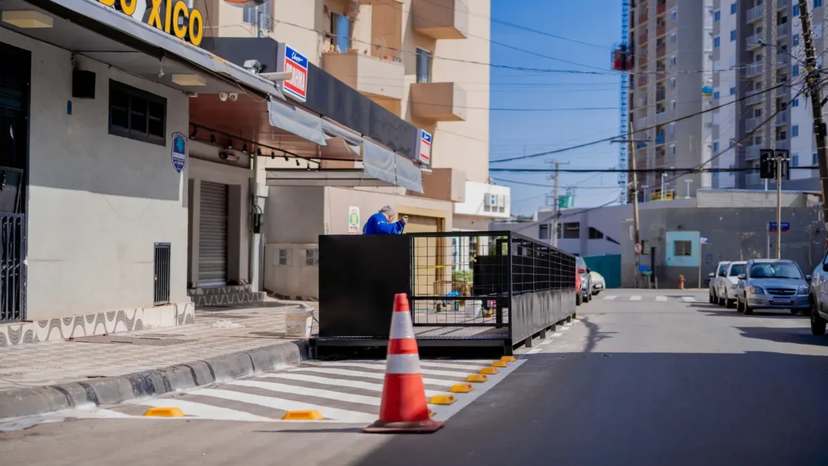 Anápolis avalia implantação de parklets e autoriza projeto piloto