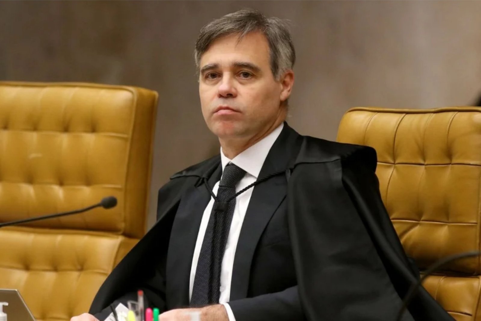 André Mendonça dá o troco ao jogo sujo do qual é vítima
