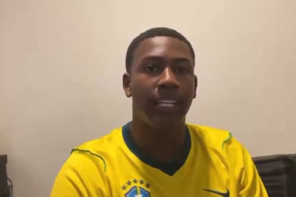 Após acusar ator de racismo, streamer diz amar Bolsonaro: “O PT é sujo”