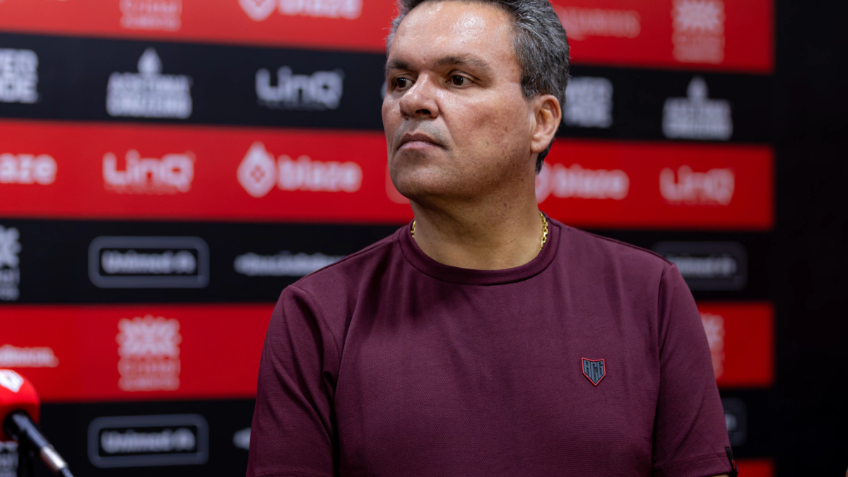 Após Atlético entrar no G-6, Adson mira outro objetivo: “agora eu quero chegar no G-2”