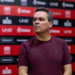 Após Atlético entrar no G-6, Adson mira outro objetivo: “agora eu quero chegar no G-2”