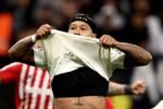 Assista ao pênalti isolado por Memphis Depay em eliminação do Corinthians da Libertadores