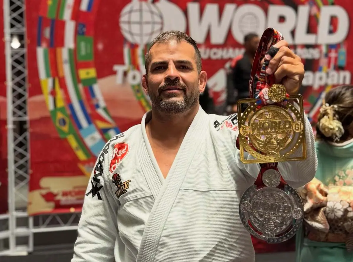Atleta goiano destaca emoção após conquistar título mundial de jiu-jítsu no Japão