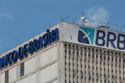 BRB afasta ex-diretores após investigação do caso Master