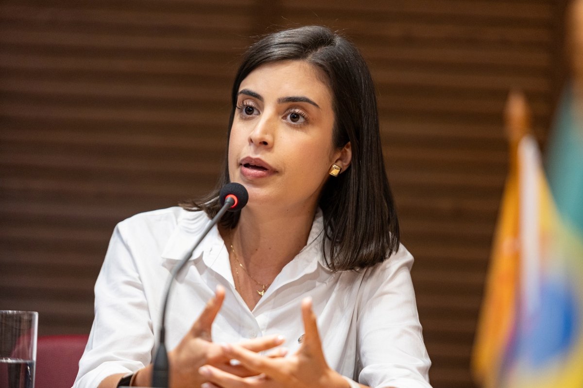 Campanha de Tabata suspeita de ato criminoso em princípio de incêndio em QG