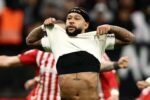 Com eliminação na conta, Memphis errou mais da metade dos pênaltis que cobrou no Corinthians