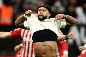 Com eliminação na conta, Memphis errou mais da metade dos pênaltis que cobrou no Corinthians