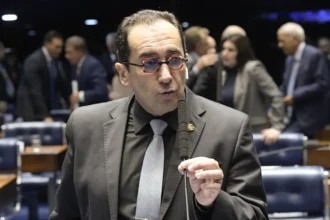 Com Parkinson, Kajuru confirma fim da carreira política e dispara: ‘Quero distância’