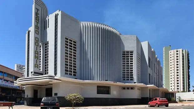 Conheça o prédio de Goiânia projetado para parecer um transatlântico