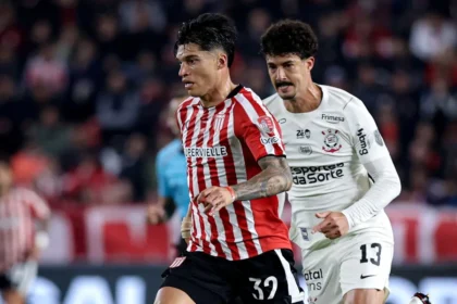 Corinthians busca empate contra Estudiantes e irá decidir vaga na Libertadores em casa
