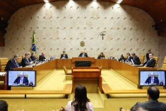 Crise no STF prejudica mais candidatura de Lula (49,5%) do que a de Flávio Bolsonaro (20,9%), aponta Atlas/Bloomberg