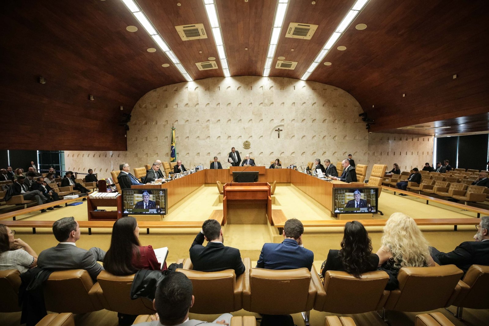 Crise no STF: próximo presidente poderá indicar até 4 ministros