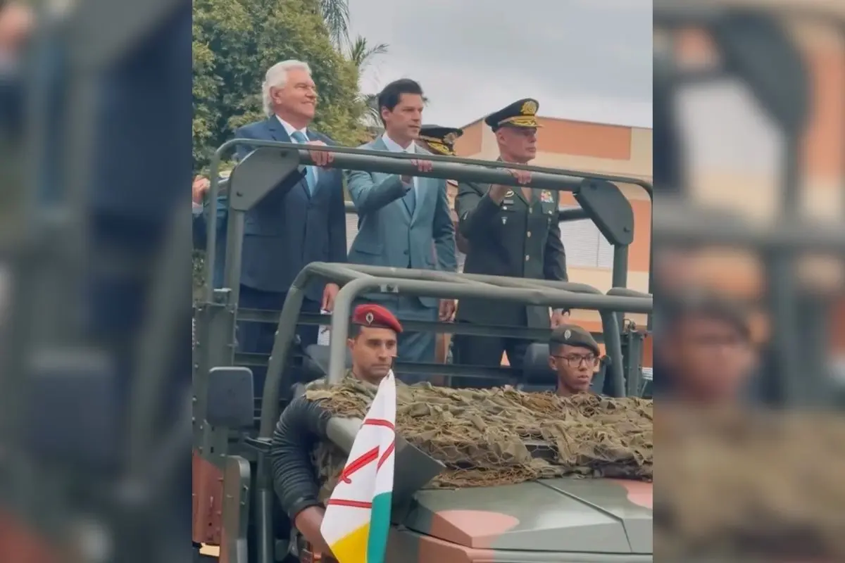 Daniel e Caiado participam do desfile cívico-militar de 7 de setembro em Goiânia