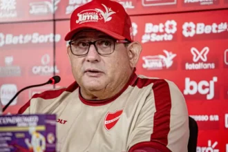 De bom tamanho? Guto cita desgaste antes de jogo com Avaí: “Não tivemos 72 horas”