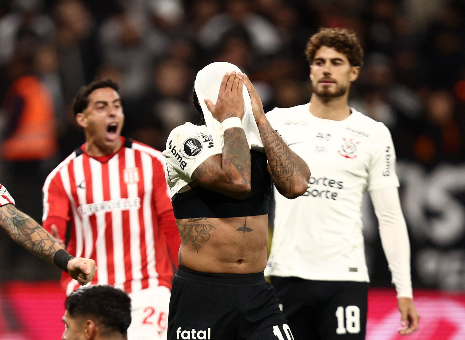 Diniz sai em defesa de Memphis após eliminação do Corinthians da Libertadores