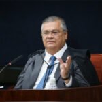 Dino fala em “caos” na PF e critica decisão de “único magistrado”