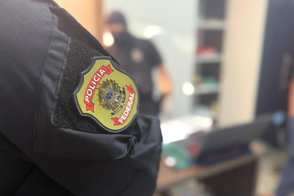 Diretores da PF colocam cargos à disposição após afastamento de Andrei