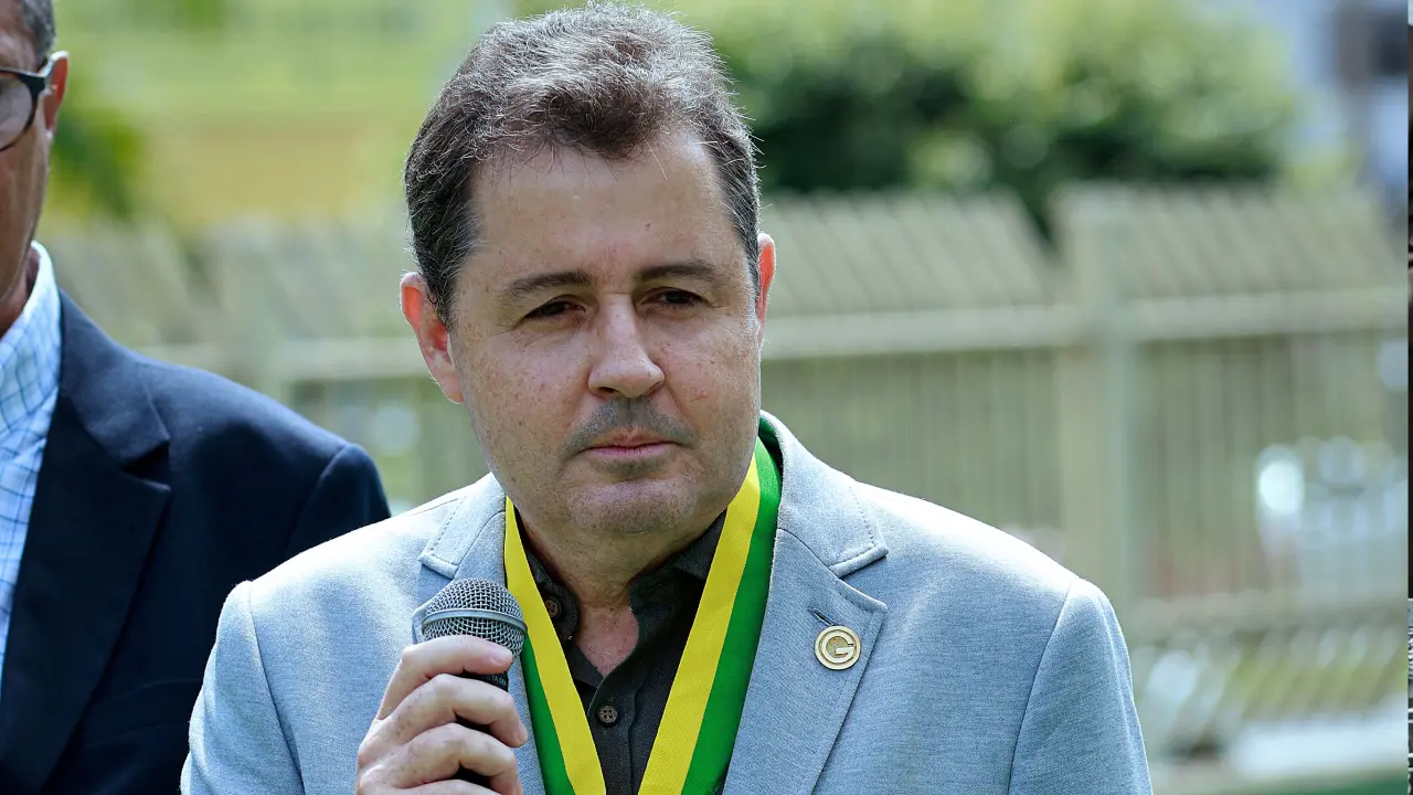 Diretoria do Goiás se reúne com elenco para tratar de pendências salariais