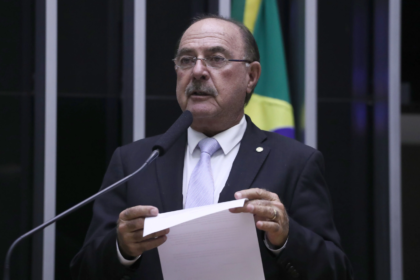 Disputa por espaço não gerou crise nas candidatura da base ao Senado, afirma Zacharias Calil