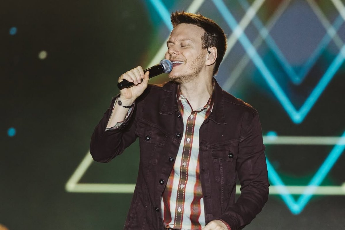 "Esforço enorme", diz Michel Teló após show com pouco público viralizar