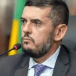 Ex-deputado do RJ preso toma banho ‘usando um caneco’, segundo esposa