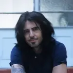 Ex-vocalista do Rosa de Saron, Guilherme de Sá faz show em Goiânia neste sábado