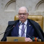 Fachin afasta Mendonça e assume relatoria do caso sobre Moraes e Vorcaro