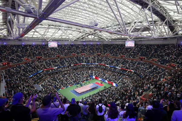 feed-image-1788543660 Sabalenka pausa jogo no US Open e reclama: “alguém está fumando maconha”