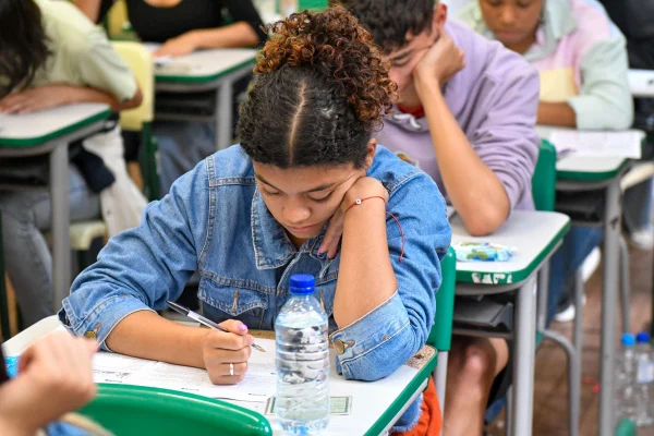 feed-image-1788547250 Provão Paulista: estudo lança dúvidas sobre alto desempenho em 50 escolas