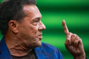 feed-image-1788592309-1 Ex-craques já receberam R$ 4,8 milhões dos partidos