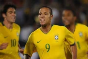 feed-image-1788592309-3 Ex-craques já receberam R$ 4,8 milhões dos partidos