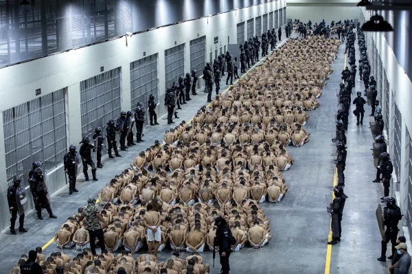 feed-image-1788600913 Ações de Bukele, endossadas pela direita, podem ser replicadas no Brasil?