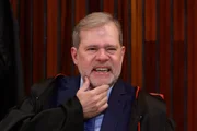 feed-image-1788604848-2 Com crise no STF, Renan Santos promete ligar modo "full anti-sistema"