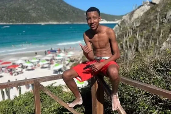 feed-image-1788657078 Adolescente mineiro de 17 anos morre afogado em praia de Cabo Frio (RJ)