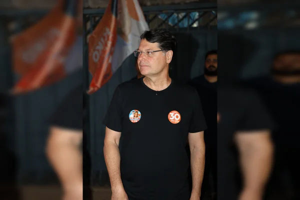 feed-image-1788664936 Kiko Caputo promete ônibus com ar condicionado aos moradores da Estrutural