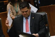 feed-image-1788684095-1 Governo busca acordos no Congresso esvaziado para não depender do Centrão