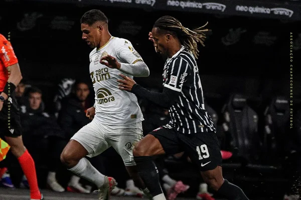 feed-image-1788742272 Marcinho brilha, faz dois e Chapecoense vence Corinthians de virada em SP
