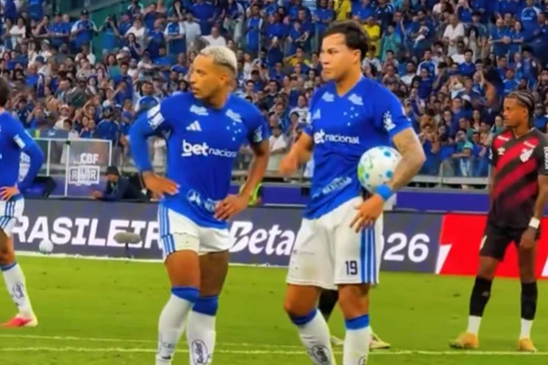 feed-image-1788750117 Kaio Jorge e Matheus Pereira discutem em vitória do Cruzeiro. Veja vídeo
