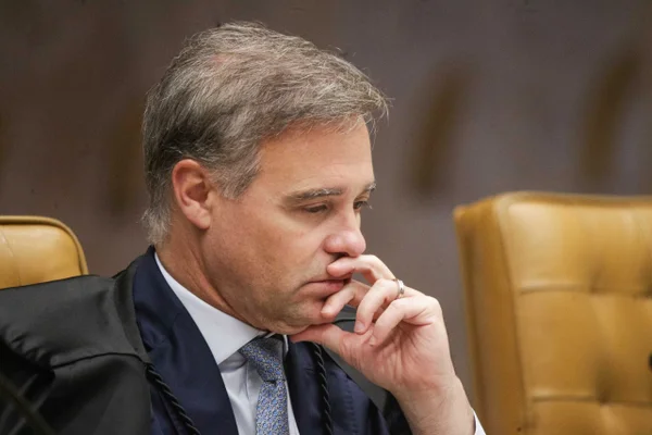 feed-image-1788794542 Advogado invoca “deuses infernais” e chama Mendonça de “lentíssimo relator”