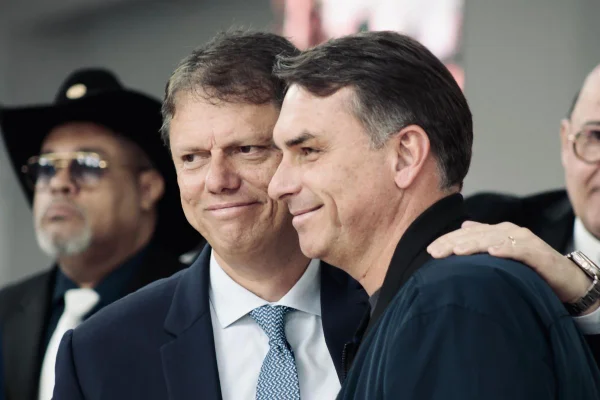 feed-image-1788802960 Sem citar Moraes, Tarcísio pede que STF não se divida em meio à crise