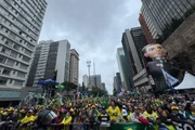 feed-image-1788806760-1 Apoiadores homenageiam André Mendonça em ato feito por Flávio na Paulista
