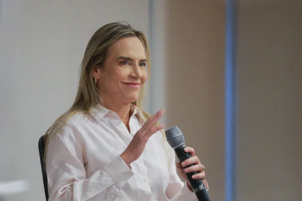 feed-image-1788810733 No Riacho Fundo, Celina promete metrô, BRT e melhorias na Saúde da região