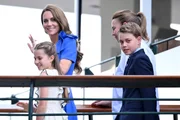 feed-image-1788871276-2 Príncipe George segue os passos do pai e tem 1° dia de aula em Eton College