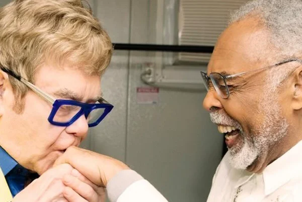 feed-image-1788879712 Elton John rasga elogios a Gilberto Gil no Rock in Rio: "Você é uma lenda"