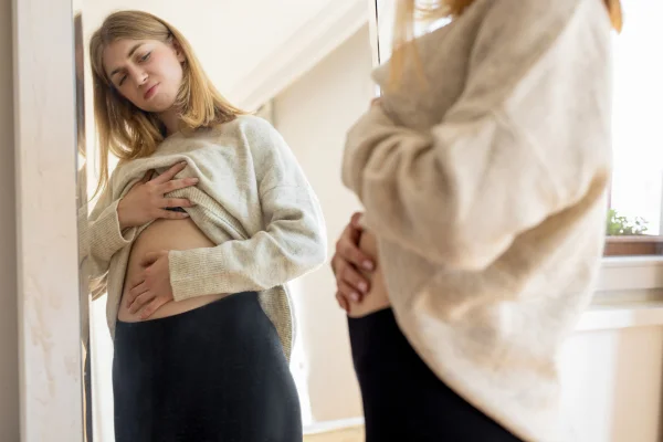 feed-image-1788883337-1 Médica alerta quando gases e inchaço abdominal devem ser investigados