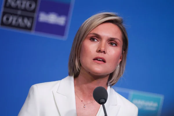 feed-image-1788900052-1 Mapa polêmico de Trump gera crise e leva Islândia a convocar embaixador