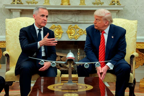 feed-image-1788919364 Trump amplia ofensiva e impõe sobretaxa de 50% sobre produtos do Canadá